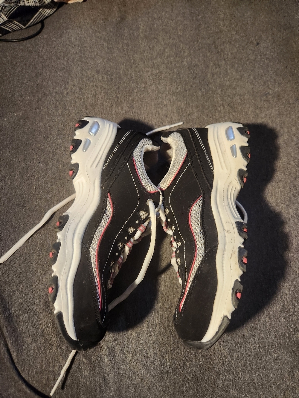 Skechers D'Lites Women's Black & Pink Athletic Sneakers - Picture 4 of 6